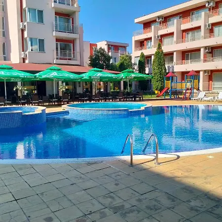 Sunny Warm Quite Studio 42m2 Aquapark ساني بيتش